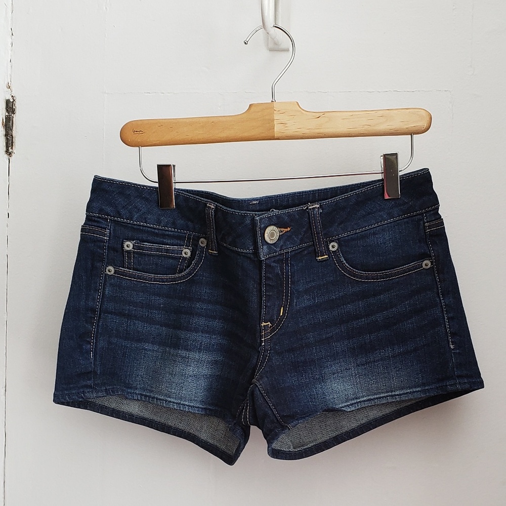 American Eagle Women's Shorts - Size 6